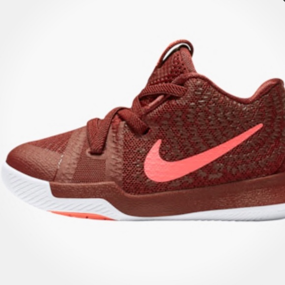 Nike Kyrie 3 - Picture 2 of 7